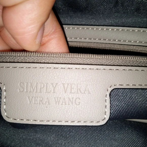 EUC SIMPLY VERA VERA WANG - Picture 12 of 15